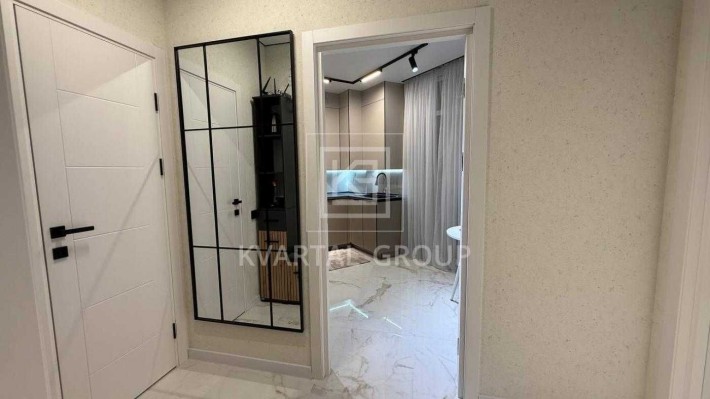 Продаж стильної однокімнатної квартири з новим якісним ремонтом. - фото 1