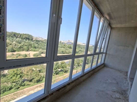 Продаж просторої 1к.кв(54м2) біля річки. Івано-Франківськ