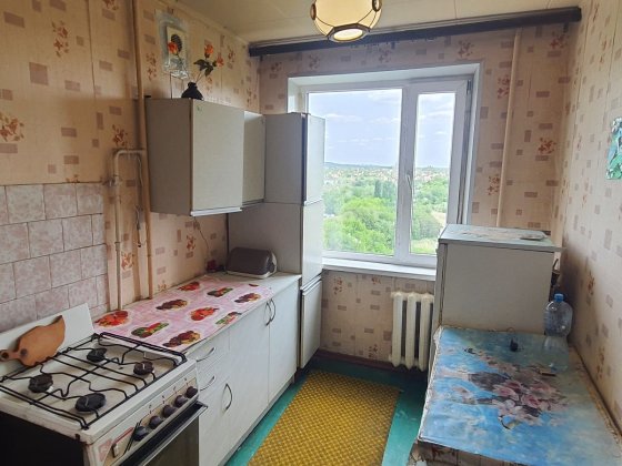 Продається 2-кімн квартира, вул. Чарівна Кривий Ріг
