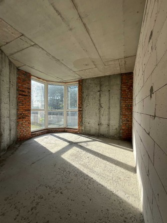 Терміновий продаж 2-к  квартири   ! До Києва 7хв - фото 1