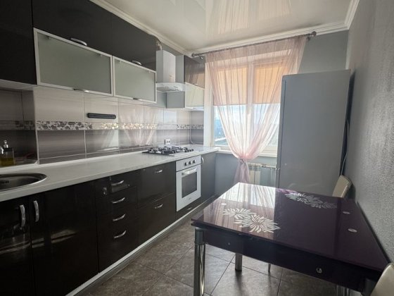 Продається 3 кімнатна квартира в центрі міста Кривий Ріг