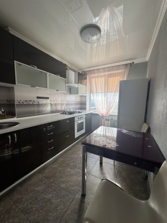 Продається 3 кімнатна квартира в центрі міста - фото 1