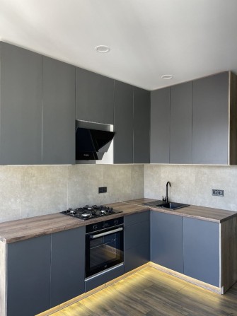 1к. квартира з дизайнерським ремонтом! Мінімальне оформлення - фото 1