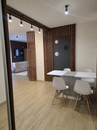 Однокімнатна квартира з ремонтом! - фото 1