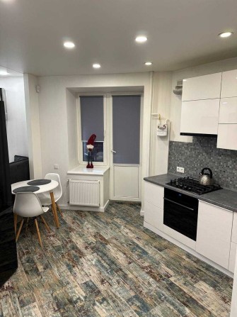 Продаж 1-кімнатна квартира навпроти Центрального Парку, Держпрограми - фото 1