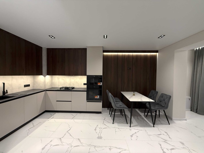 Продам стильну однокімнатну квартиру з ремонтом - фото 1