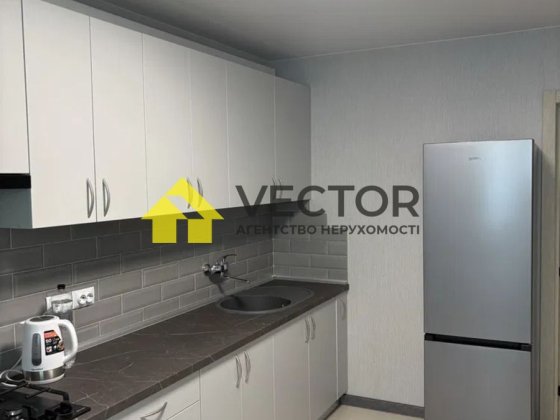 Центр! 2-к квартира 65 м² з новим ремонтом і меблями Полтава