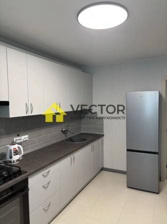 Центр! 2-к квартира 65 м² з новим ремонтом і меблями - фото 1