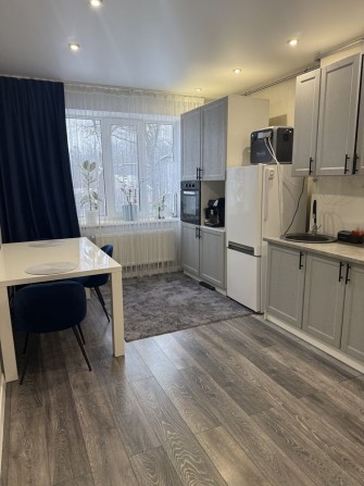 Продаж затишної 2к квартири з сучасним ремонтом - фото 1