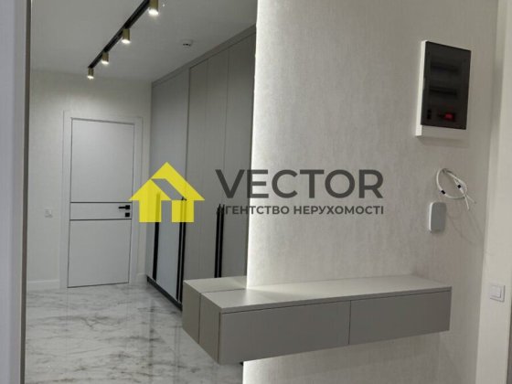 Видова 1-кім квартира в елітному будинку. Дизайнерський ремонт Полтава