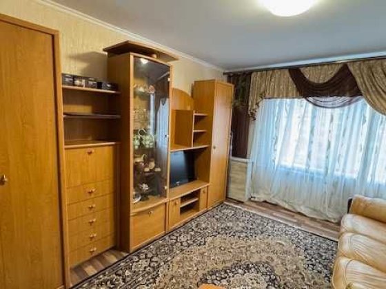 Продам 2 кім. квартиру Східний 1, вулиця Сімонова. Кривой Рог