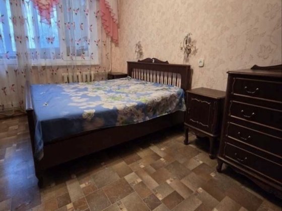 3к на Садах з роздільними кімнатами 2/9 + гараж біля будинку Полтава