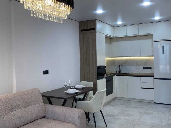 Євро 2к квартира з новим ремонтом і технікою біля Центрального парку Ирпень