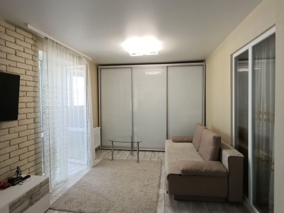 Продам 2-х комнатную квартиру студию в центре с автономным отоплением Суми