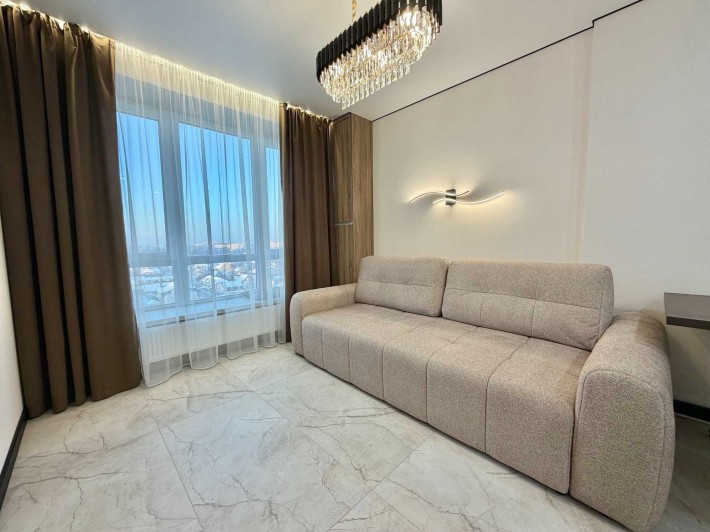 Стильна однокімнатна з ремонтом, 42 м², р-н Центрального парку! - фото 1