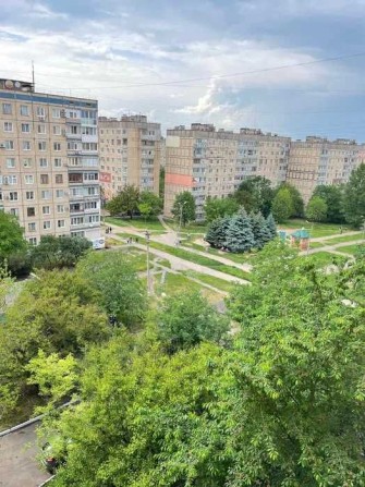 Продам свою однокімнатну квартиру в центрі Мікрорайону 5-й Зарічний - фото 1