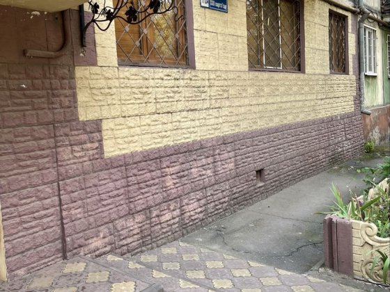 Продажа 3-х комн.  квартиры . Под бизнес Кривой Рог