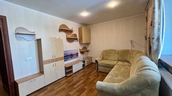 Продам 2-кімнатну чешку - світло завжди є! - фото 1