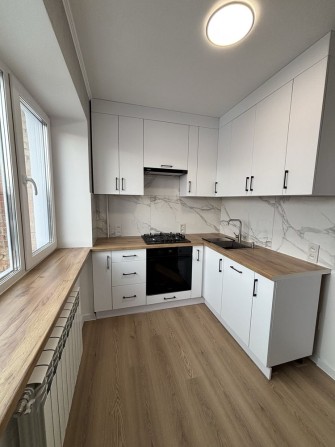 Двохкімнатна квартира в самому центрі міста - фото 1