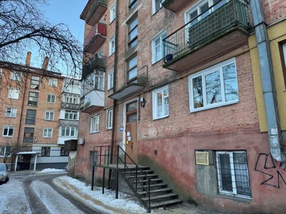 Продам 2-кімнатну квартиру район Чайка Рівне