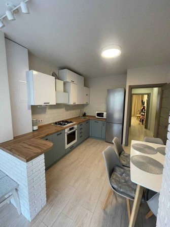 2к. квартира з Ремонтом 54м2 з технікою. - фото 1