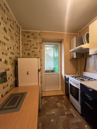 Продам 1 кімнатну квартиру на проспекті Перемоги - фото 1