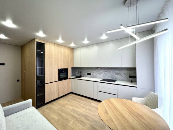 Продам вишукану 1-кімнатну квартиру з ремонтом в ЖК "На Щасливому" Ровно