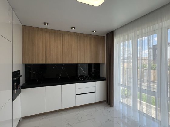 Продам 2-х кімнатну квартиру на Щасливому Ровно