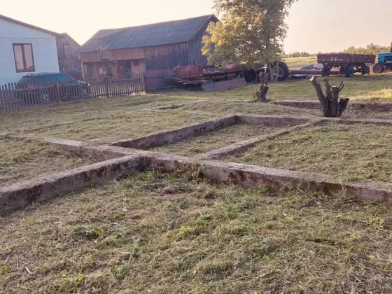 Продається земельна ділянка зі залитим фундаментом.С.Ягідня. Львов