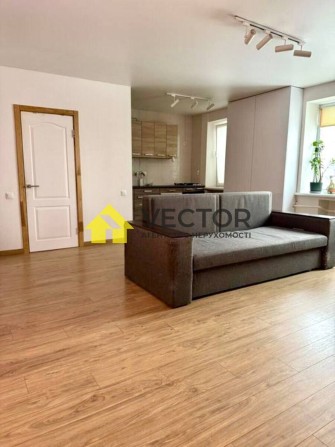 Світла квартира 50 кв.м., 2/10. Свіжий ремонт, цегла! - фото 1