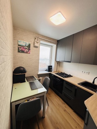 # 1 кім.квартира з ремонтом на Ювілейному - фото 1