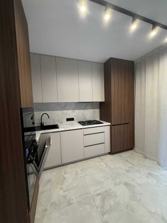 Квартира зі стильним ремонтом та газом - фото 1