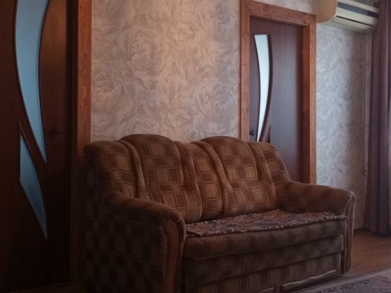 Продам 4 комнатную квартиру с автономным отоплением Кривой Рог