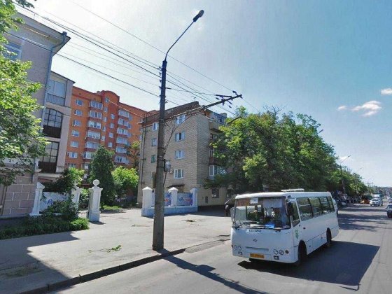 Супер локація! Вул. Соборності, 1 кім.кв., середній поверх Полтава