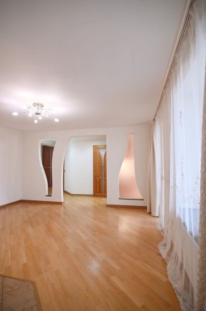 Продаж 4кімн.квартири з каміном по вул.Буковинська - фото 1