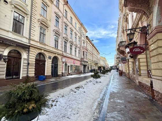 Продаж квартири під КОМЕРЦІЮ на Кобилянській Чернівці