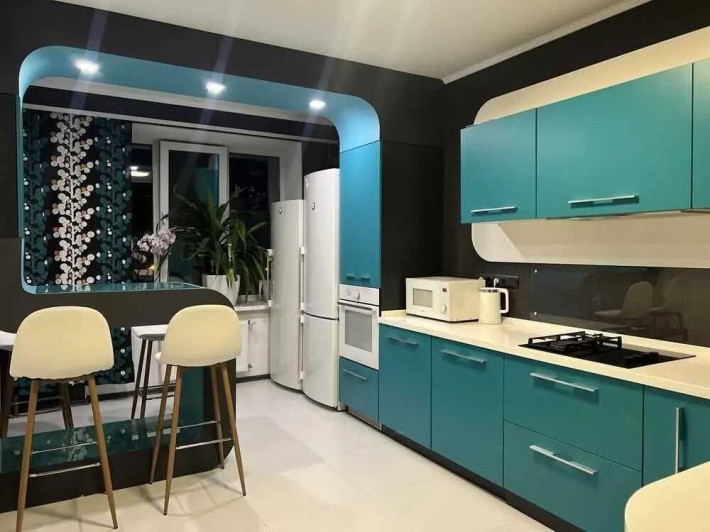 Квартира з дизайнерським ремонтом - фото 1