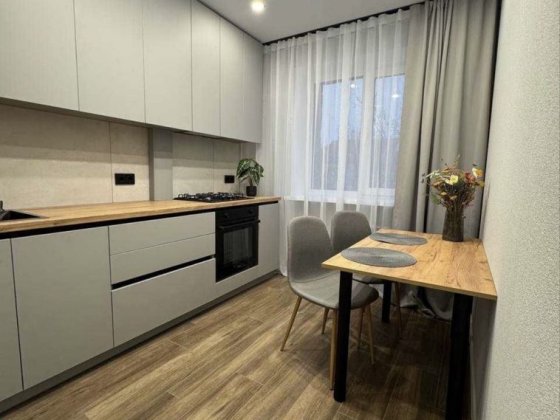 .Продається 2-кімнатна чешка з сучасним ремонтом Чернівці