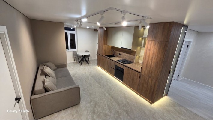 Продається 3 кімнатна квартира по вул. Сахарова - фото 1