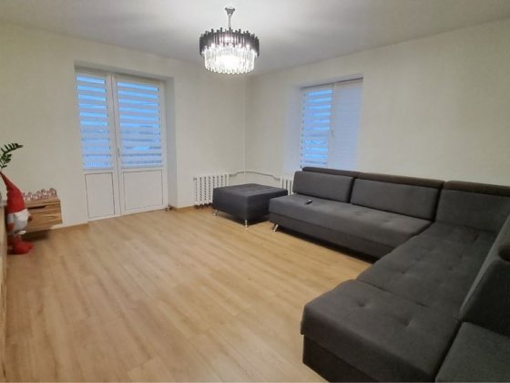 Продає 3-кімнатної квартири Ровно