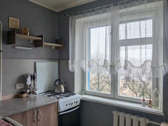 Простора 3-х кімнатна на Алмазному. Продаж квартири. Полтава