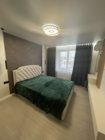 Продаж 2-к квартири з ремонтом по вул. Білогірська - фото 1