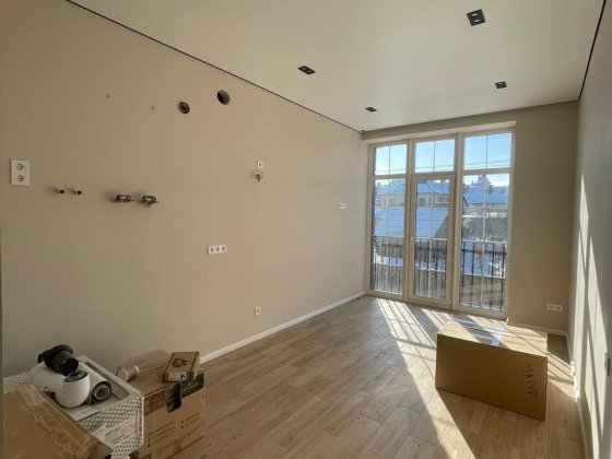 Продам однокімнатну квартиру з ремонтом на 2 поверсі Чернівці