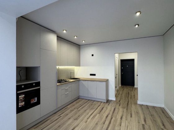 Продаж 1-кім квартири в новобудові, ремонт Чернівці