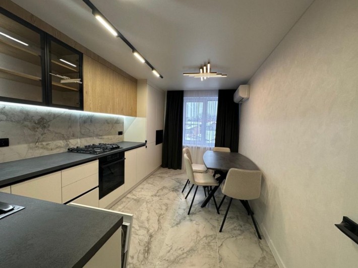 Продається 2 ки квартира вул. Білогірська - фото 1