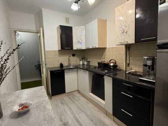 Продаж 3 квартири по вулиці Ентузіастів Черновцы