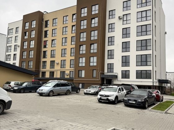 Продам 2к квартиру, 71.3 м², єОселя, Чорновола, Щасливе Ровно