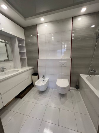 2-кімнатна квартира  з дизайнерським ремонтом - фото 1