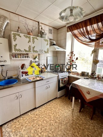 ТОРГ Трикімнатна Парк "Перемога" БЕЗ КОМІСІЇ АН - 0%. Світло 24/7! - фото 1