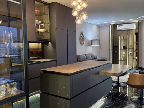 Продаж ексклюзивного  пентхауса 141 м кв. Газ. Тераса з видом на місто Ужгород